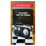 Studebaker SB2003BT Bluetooth Retro Portable AM/FM Radio Studebaker SB2003BT Bluetooth Retro Portable AM/FM Radio