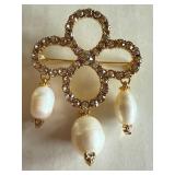 The Met Royal Tudor Replica Brooch with Crystals and Faux Pearls The Met Royal Tudor Replica Brooch with Crystals and Faux Pearls
