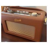 Roberts Revival Vintage Portable Radio with Faux Leather Case Roberts Revival Vintage Portable Radio with Faux Leather Case