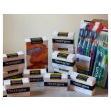 Lot of 12 Neutrogena Transparent Facial Bars and 10 Assorted New Toothbrushes Lot of 12 Neutrogena Transparent Facial Bars and 10 Assorted New Toothbrushes