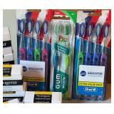 Lot of 12 Neutrogena Transparent Facial Bars and 10 Assorted New Toothbrushes Lot of 12 Neutrogena Transparent Facial Bars and 10 Assorted New Toothbrushes