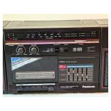 Panasonic RX-C36 Portable Stereo Boombox with Detachable Speakers Panasonic RX-C36 Portable Stereo Boombox with Detachable Speakers