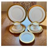 Mikasa Narumi Japan Bone China Harrow 2 Place Settings with Gold Trim Mikasa Narumi Japan Bone China Harrow 2 Place Settings with Gold Trim