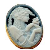14K Italian Cameo Brooch Pendant with Lady and Bird 14K Italian Cameo Brooch Pendant with Lady and Bird