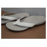 Vionic Tide Sandals - Size 8 Vionic Tide Sandals - Size 8