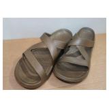 Nuusol Hailey Rubber Slides - Size 11 Nuusol Hailey Rubber Slides - Size 11