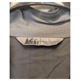 REI LARGE HOODED ZIPPED JACKET (GRAY) REI LARGE HOODED ZIPPED JACKET (GRAY)