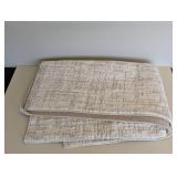 MOHAWK AREA RUG (CREAM) MOHAWK AREA RUG (CREAM)