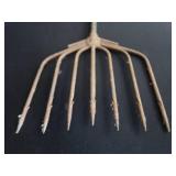 7 TINE VINTAGE METAL SPEAR