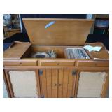 VINTAGE STEREO CONSOLE PHONOGRAPH