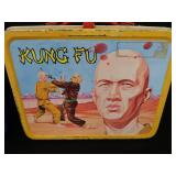 VINTAGE LUNCH BOXES AND THERMOS.