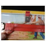 VINTAGE LUNCH BOXES AND THERMOS.