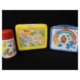2 VINTAGE LUNCHBOXES AND 1 THERMOS.