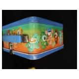 2 VINTAGE LUNCHBOXES AND 1 THERMOS.