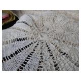 VINTAGE / ANTIQUE? DOILIES AND MORE