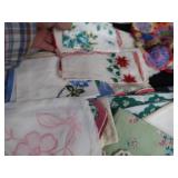 VINTAGE / ANTIQUE? DOILIES AND MORE