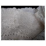 VINTAGE / ANTIQUE? DOILIES AND MORE