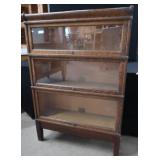 HIGHLY COLLECTIBLE ANTIQUE BARRISTERS BOOK CASE