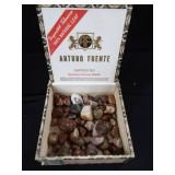 POLISHED AGATES PLUS VINTAGE CIGAR BOX.
