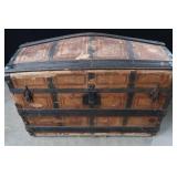 ANTIQUE DOME TOP / HUMP TOP TRUNK