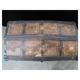 ANTIQUE DOME TOP / HUMP TOP TRUNK