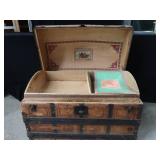 ANTIQUE DOME TOP / HUMP TOP TRUNK