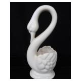 GORGEOUS VINTAGE SWANS