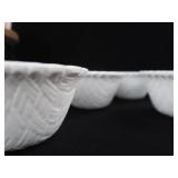 GORGEOUS VINTAGE GLASSWARE (FENTON)