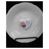 GORGEOUS VINTAGE GLASSWARE (FENTON)