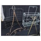 LOT OF SMALL METAL DISPLAY RACKS