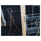 LOT OF SMALL METAL DISPLAY RACKS