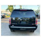 2007 GMC YUKON XL *All Wheel Drive* (NO RESERVE) 2007 GMC YUKON XL *All Wheel Drive* (NO RESERVE)