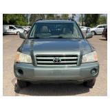 2004 TOYOTA HIGHLANDER *All Wheel Drive | 1 Owner* (NO RESERVE) 2004 TOYOTA HIGHLANDER *All Wheel Drive | 1 Owner* (NO RESERVE)