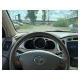 2004 TOYOTA HIGHLANDER *All Wheel Drive | 1 Owner* (NO RESERVE) 2004 TOYOTA HIGHLANDER *All Wheel Drive | 1 Owner* (NO RESERVE)