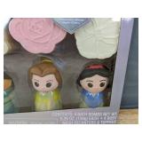 Disney Princess Bath Bomb and Body Wash Set with Body Wash Decanters & Charms - Brand New