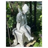 Garden Statue with Torii Gate Decor - Japanese Style