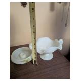 Collection of 5 Vintage Milk Glass Decorative Dishes and Candleholder
