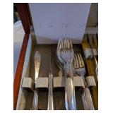 1847 Rogers Bros Flair Silverplate Flatware Set with Chest