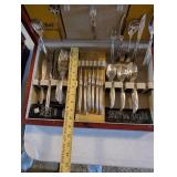 1847 Rogers Bros Flair Silverplate Flatware Set with Chest