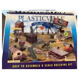Plasticville O Scale Model Train Cars and Building Accessories Kit