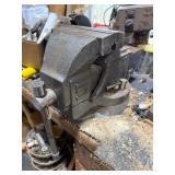 Heavy Duty Bench Vise with Swivel Base