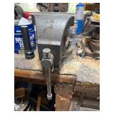 Heavy Duty Bench Vise with Swivel Base