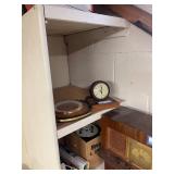 Lot of 2 Vintage Clocks - Desktop and Wall Mount