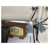 Vintage Petarian Electric Mantel Clock with Brass Feet