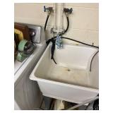 Vintage Harvard Electric Mantel Clock with Metal Base