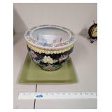 Decorative Chinese Porcelain Fish Bowl with Stand