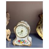 Set of 4 Vintage Decorative Mantel Clocks Assorted Styles