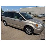 2013 Chrysler Town & Country Touring 2013 Chrysler Town & Country Touring