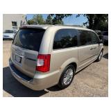 2013 Chrysler Town & Country Touring 2013 Chrysler Town & Country Touring