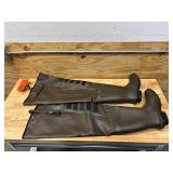 WHITE RIVER brown rubber hip wader 13M (open box)